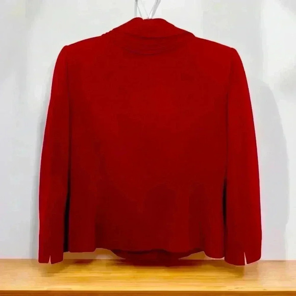 Tahari Petite ASL Red Jacket, Fitted, Lined, 3/4 Sleeve,Mid weight, Size 4 - Picture 3 of 9